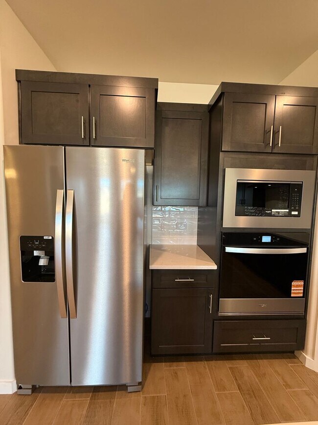 Building Photo - 5008 Sand Strm Rd