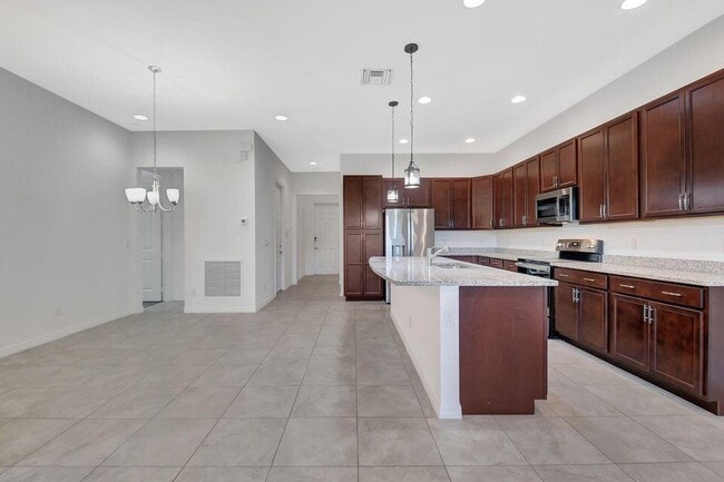 Building Photo - 6051 Stonecrest Ct