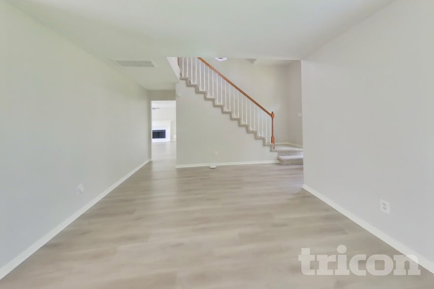Building Photo - 3115 Granite Lake Dr