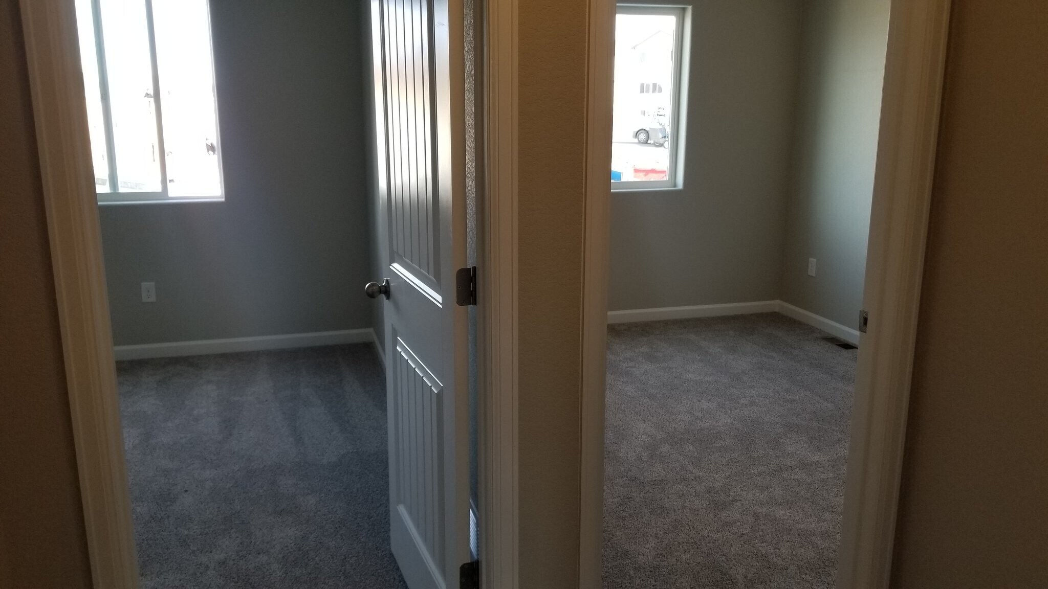 Building Photo - 1055 Petra Heights