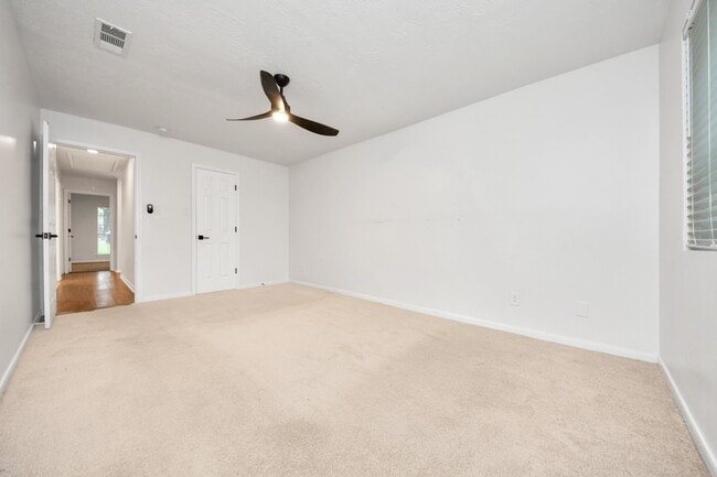 Building Photo - 1319 Forsythe Ln