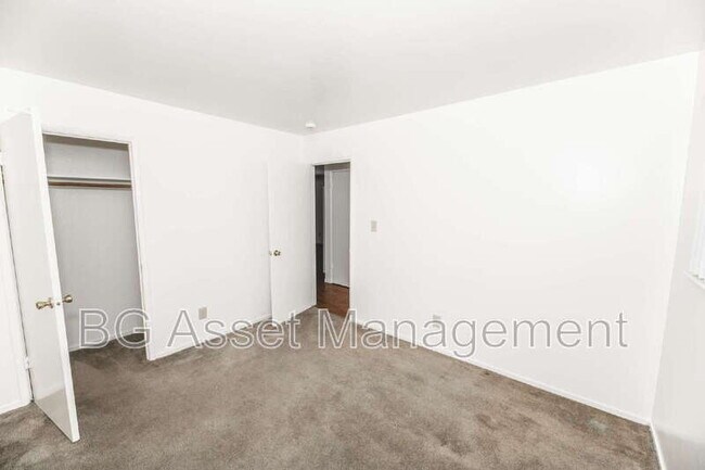 Building Photo - 460 San Marco St
