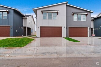 Building Photo - Charming & Modern Townhouse in Meridian!