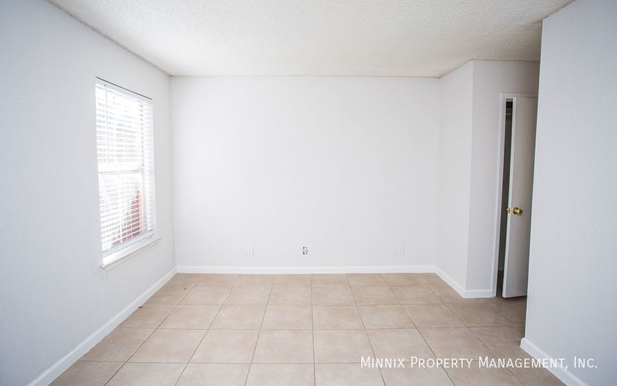 Building Photo - 4700 Boulder Dr
