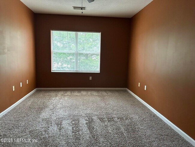 Building Photo - 3750 Silver Bluff Blvd