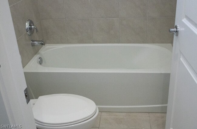 Building Photo - 5062 Alonza Ave