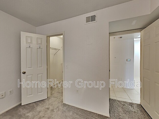 Building Photo - 850 S Tamiami Trail