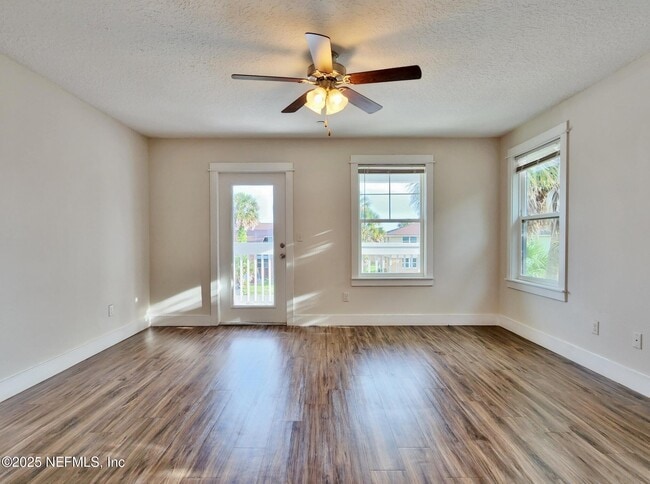 Building Photo - 834 4th St N