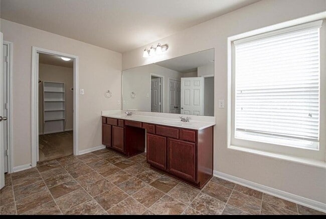 Building Photo - 16706 Lark Bunting Ln