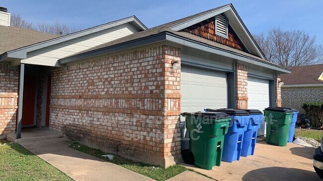 Building Photo - 2306 Fuzz Fairway