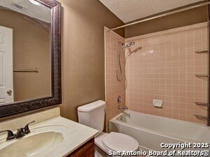 Building Photo - 2850 Fisher Field Dr