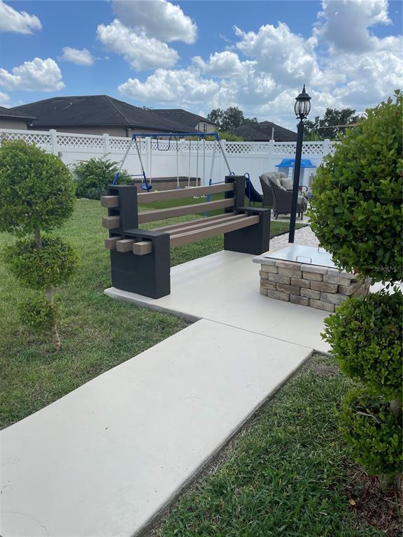 Building Photo - 8835 Hinsdale Heights Dr