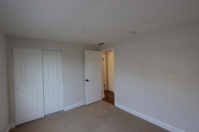 Building Photo - 24730 Cornstalk Rd