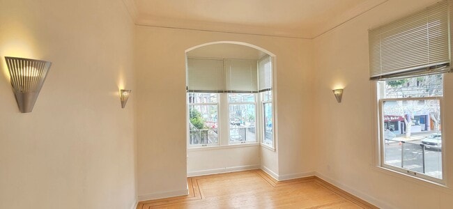 Primary Photo - 2805-2805 24th St