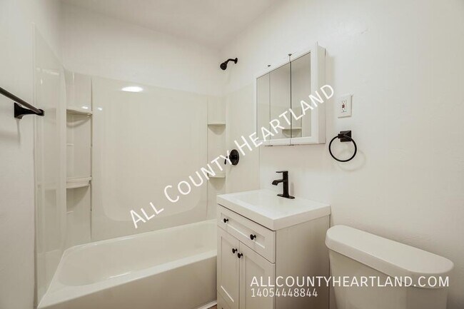 Building Photo - 208 W Kittyhawk Dr