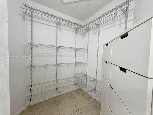 Building Photo - 9658 SW 138th Ave