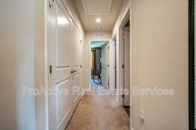 Building Photo - 317 Capeside Ct