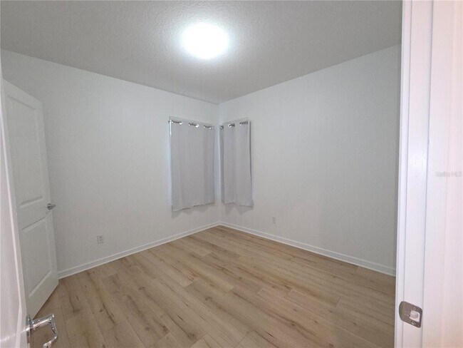 Building Photo - 2130 Bur Oak Blvd