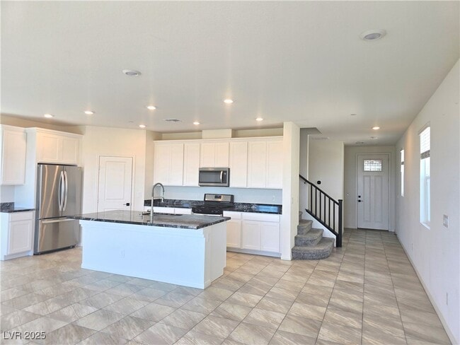 Building Photo - 2406 Bellinzona Pl