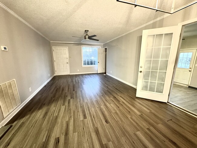 Building Photo - 603 Chestnut Ridge Dr