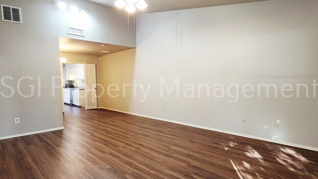 Building Photo - 13607 Flagstone Ln