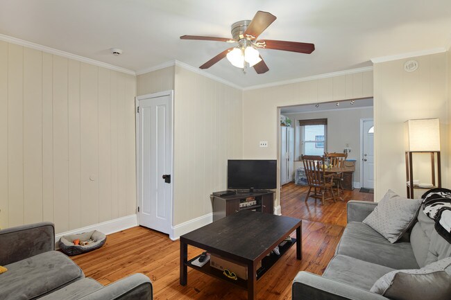 Building Photo - 147 Fountain St