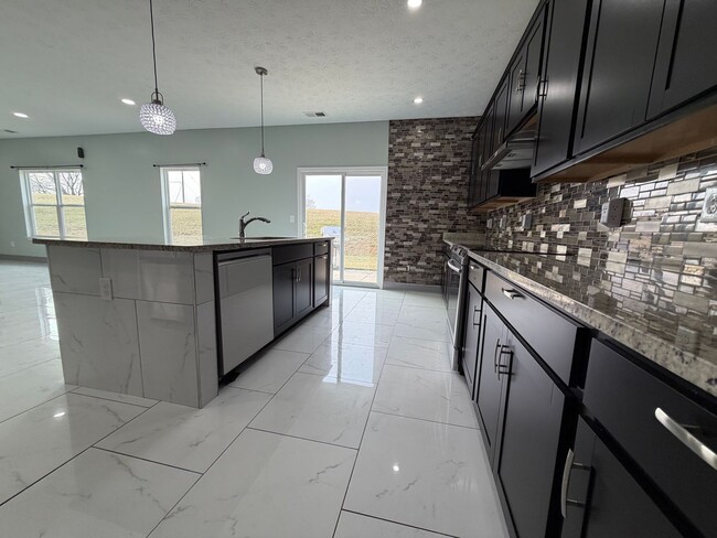 Building Photo - Newly Built 4-Bedroom Home for Rent in Old Heritage Neighborhood – Shelbyville, KY