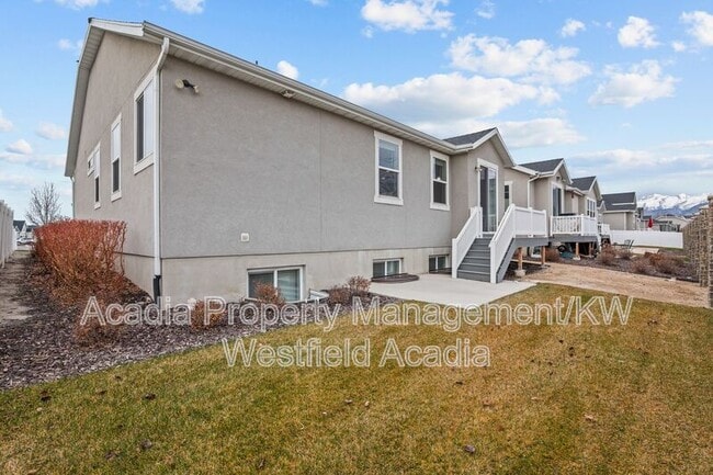 Building Photo - 298 Old Farm Ln