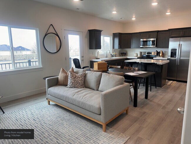 Building Photo - 1599 N 1870 E