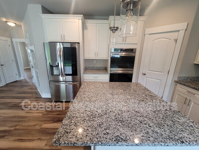 Building Photo - 1233 Auburn Hill Dr