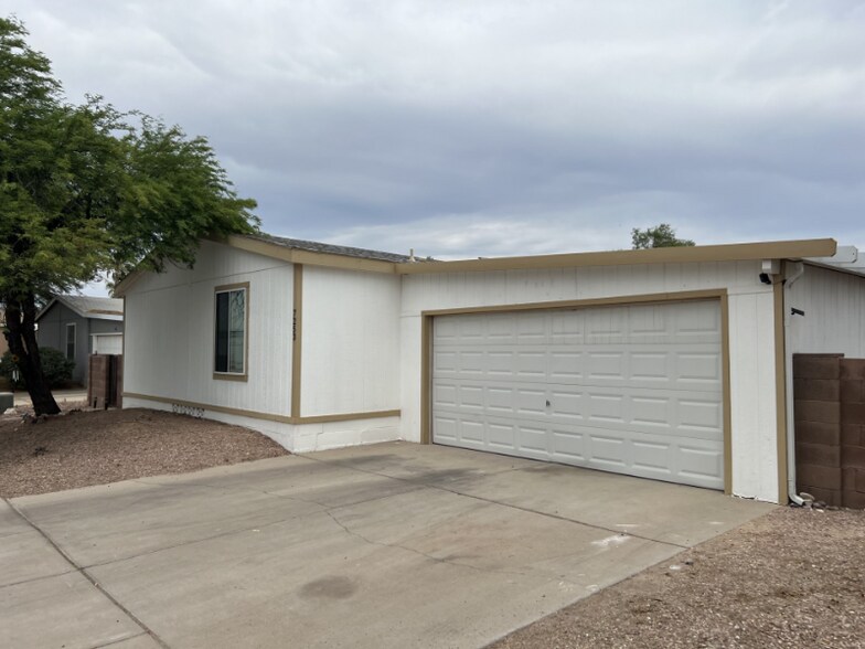Primary Photo - 7253 S Ventanna De Las Piedras