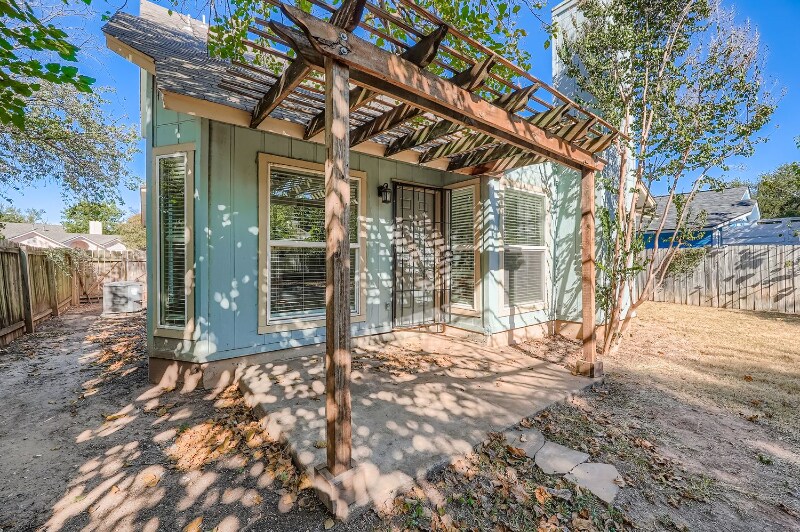 Building Photo - 8403 Mt Shasta Cove
