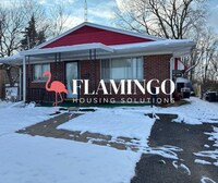 Building Photo - 1301 Beverly Ave