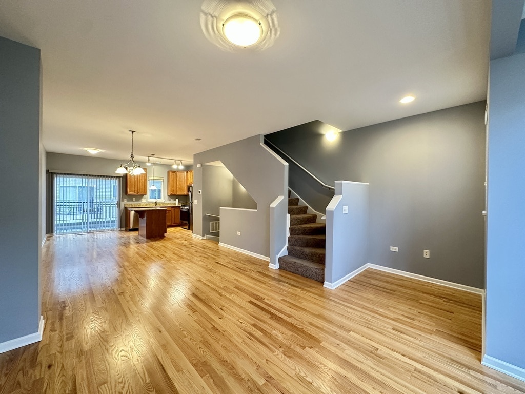 Building Photo - 3224 N Kilbourn Ave