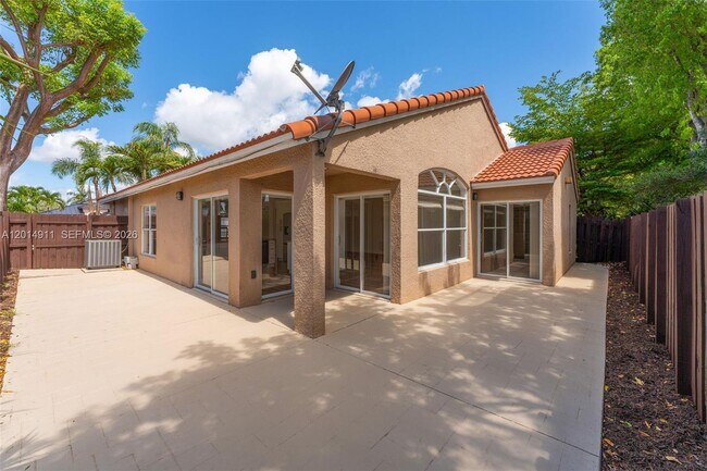 Building Photo - 8113 SW 157th Ct