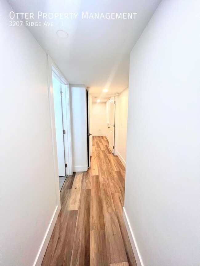 Building Photo - 3207 Ridge Ave