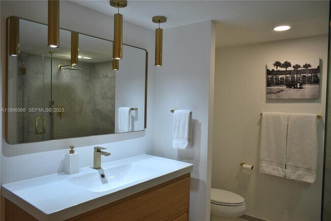 Building Photo - 1865 S Ocean Dr