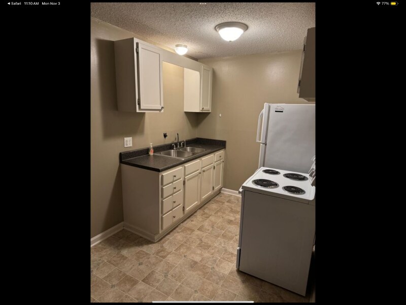 Building Photo - 276 White Bridge Pike