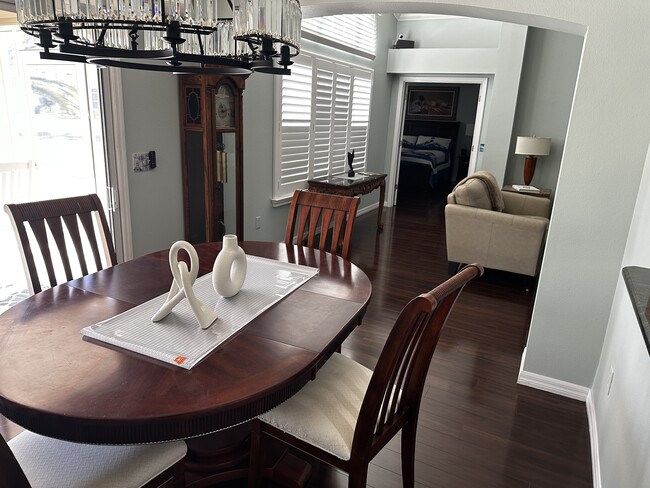 Building Photo - 2000 Ardmore Way