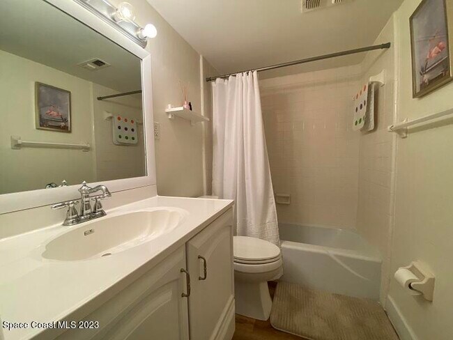 Building Photo - 555 Fillmore Ave