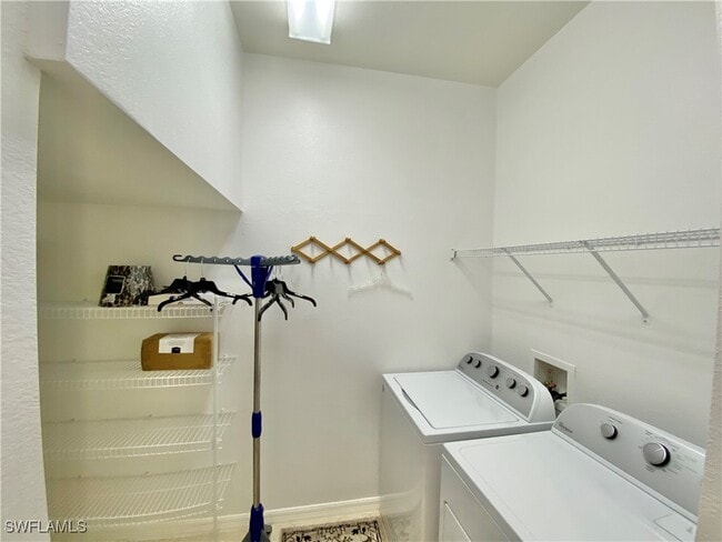 Building Photo - 7472 Bristol Cir