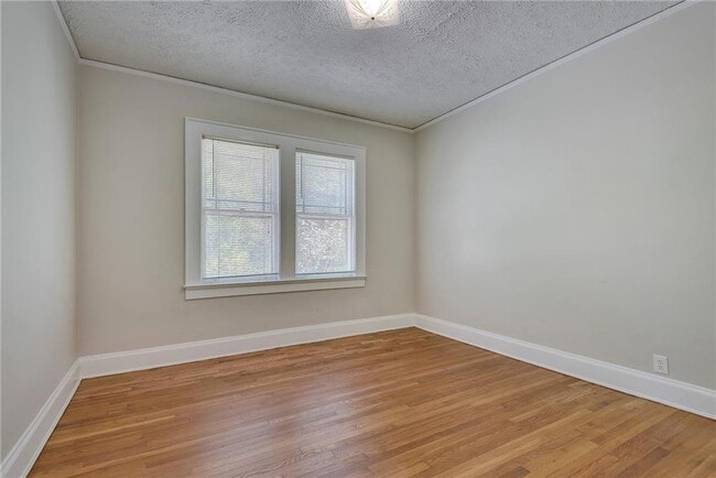 Building Photo - 812 Adair Ave NE