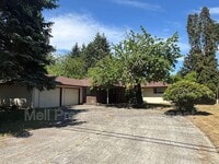 Building Photo - 7016 Husky Way SE