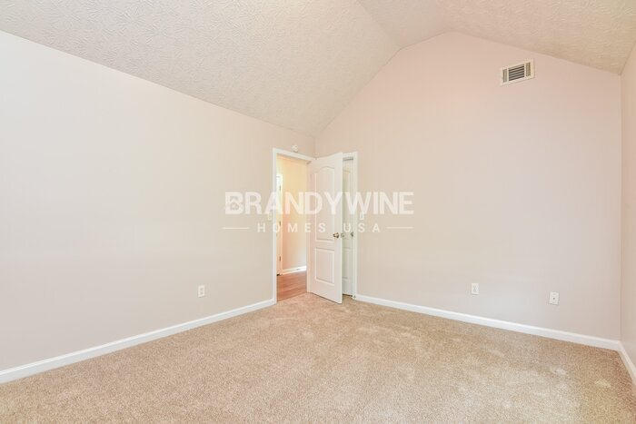 Building Photo - 101 Bond Lake Dr