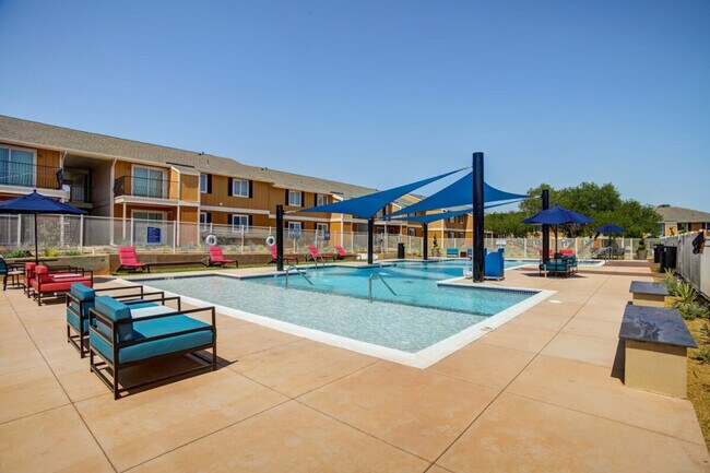 Building Photo - 12701 N Pennsylvania Ave