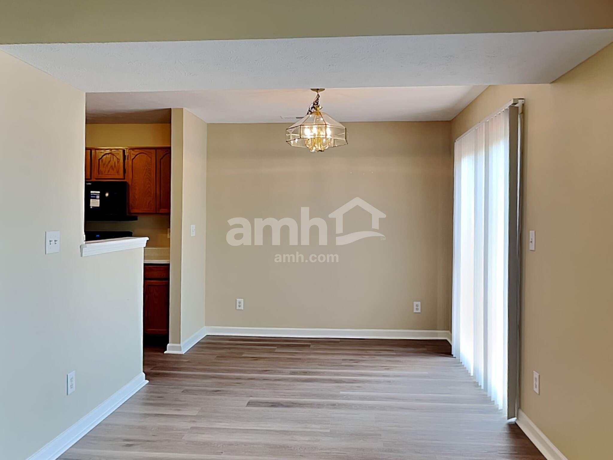 Building Photo - 11933 Titania Cir