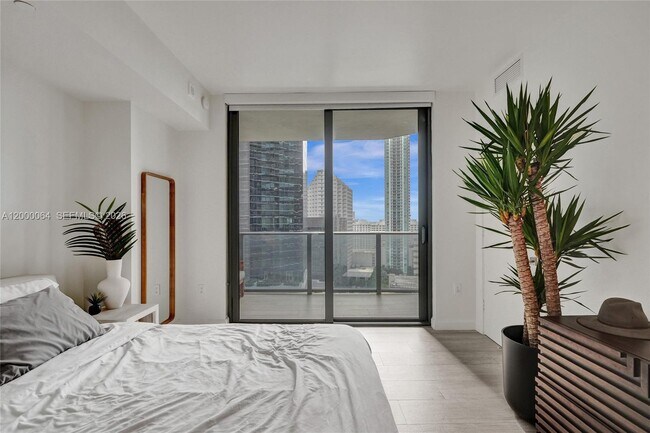 Building Photo - 45 SW 9th St