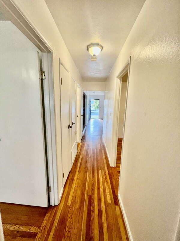 Building Photo - 280 Markham Ave