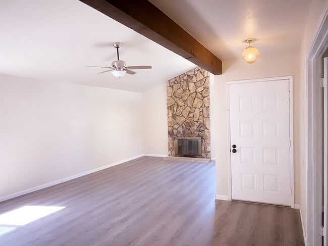 Building Photo - 9528 Mirandy Dr