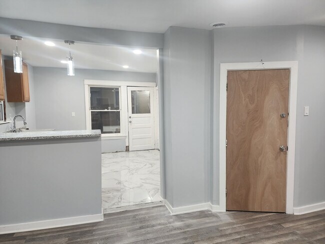 Building Photo - 10730 S Lafayette Ave